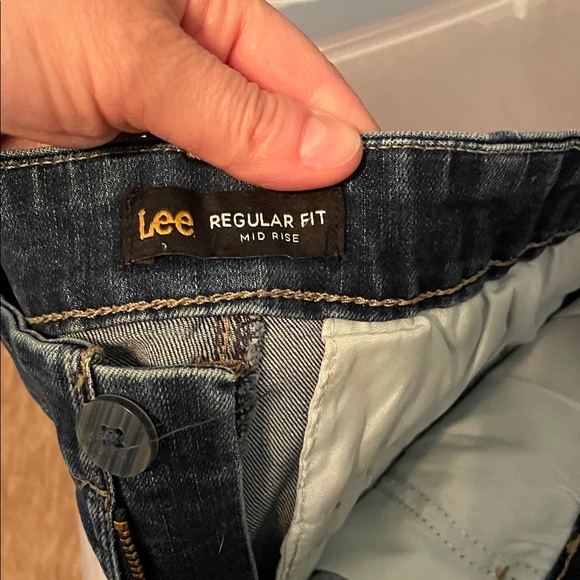 Lee Regular Fit Mid Rise Denim Shorts - Picture 2 of 3